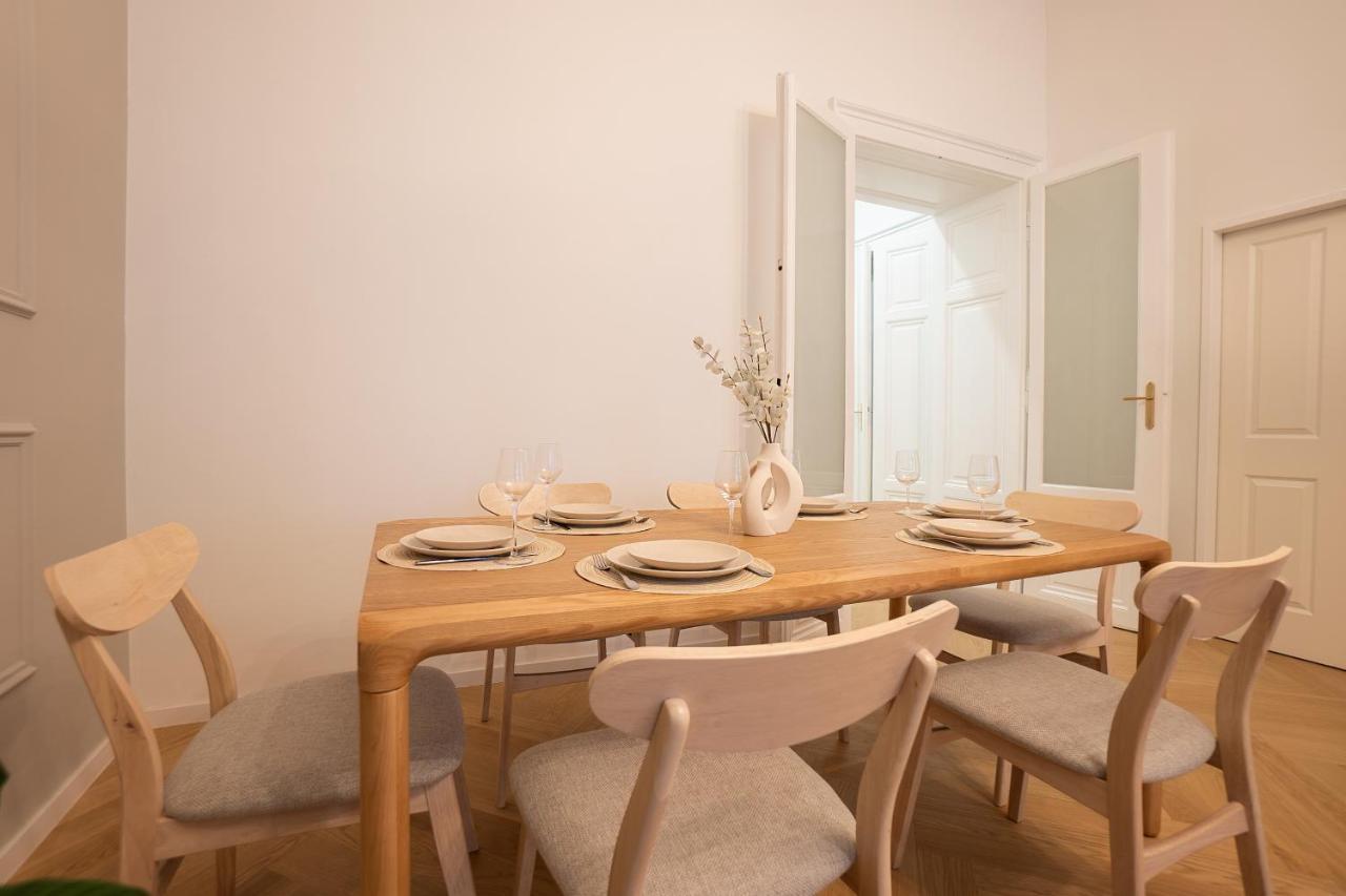 Spacious 110М2 Flat In The City Center Vienna Exterior photo