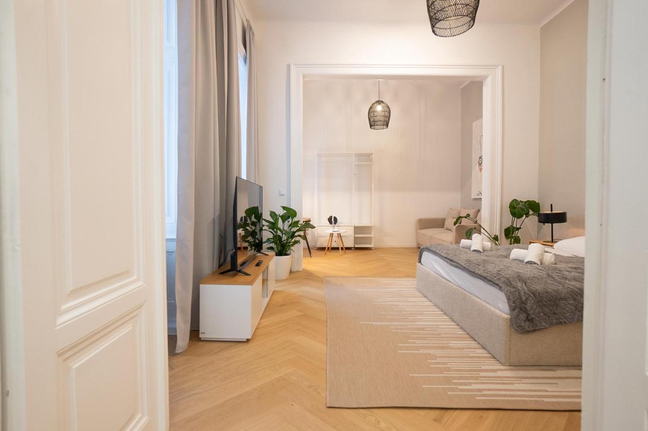 Spacious 110М2 Flat In The City Center Vienna Exterior photo
